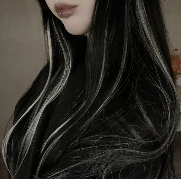 Avatar of Miraaqs_Adelinn