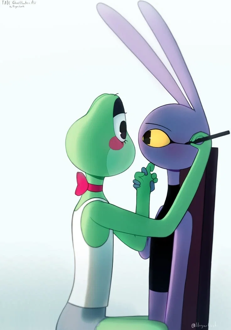 Avatar of . . Daisy || Helping her put on eyeliner.