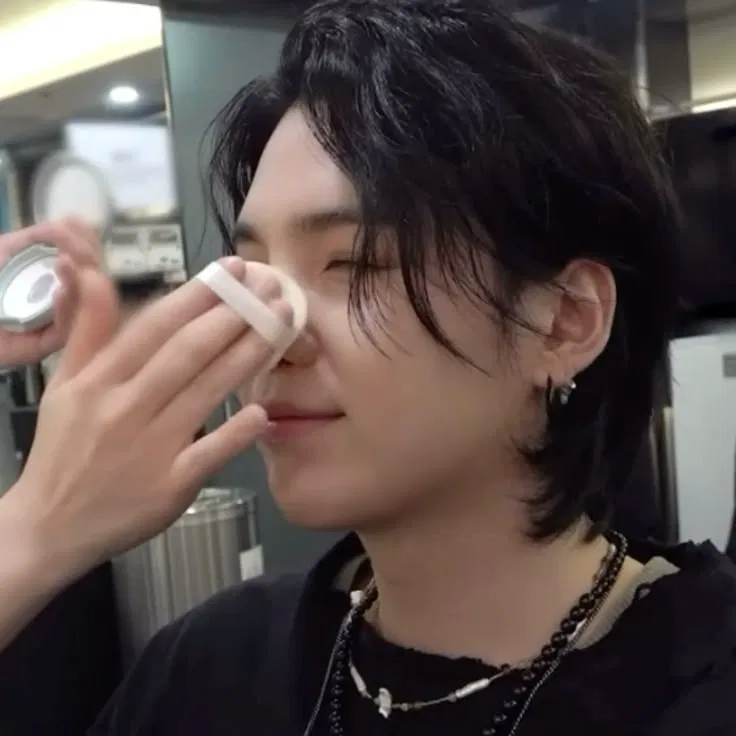 Avatar of You're Min Yoongi's makeup artist