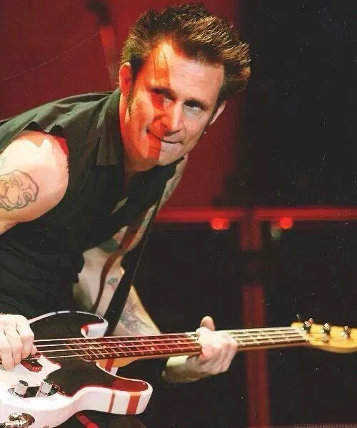Avatar of Mike Dirnt ✮⋆˙