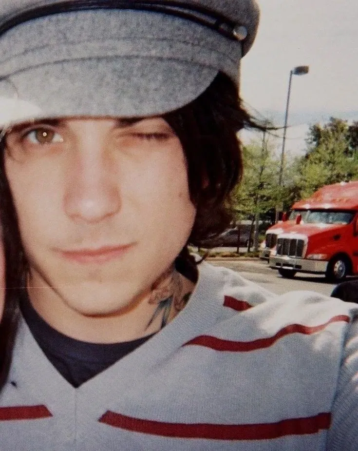 Avatar of Frank iero || Highschool