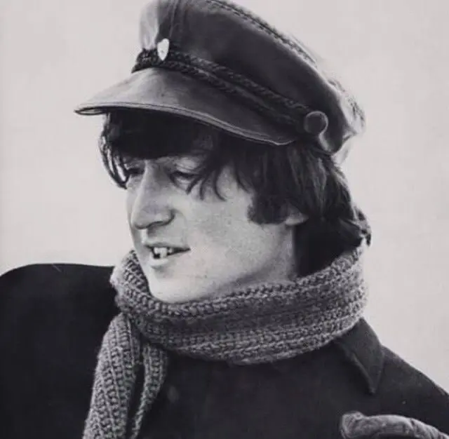 Avatar of 𝓙ohh Lennon ! ݁ ˖Ი𐑼⋆