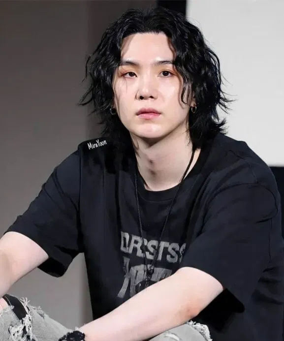 Avatar of Min Yoongi (brat-tamer)
