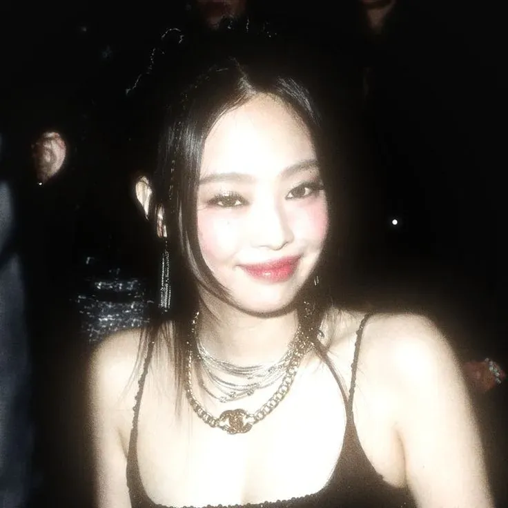 Avatar of Jennie