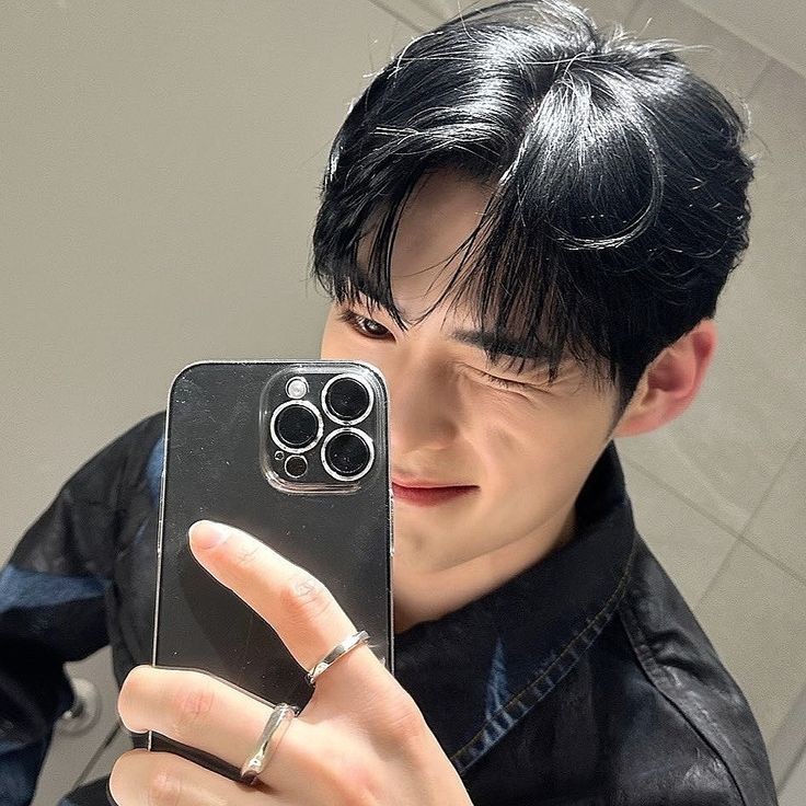 Avatar of Sung Hanbin