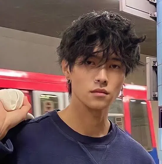 Avatar of Popular football player boyfriend 