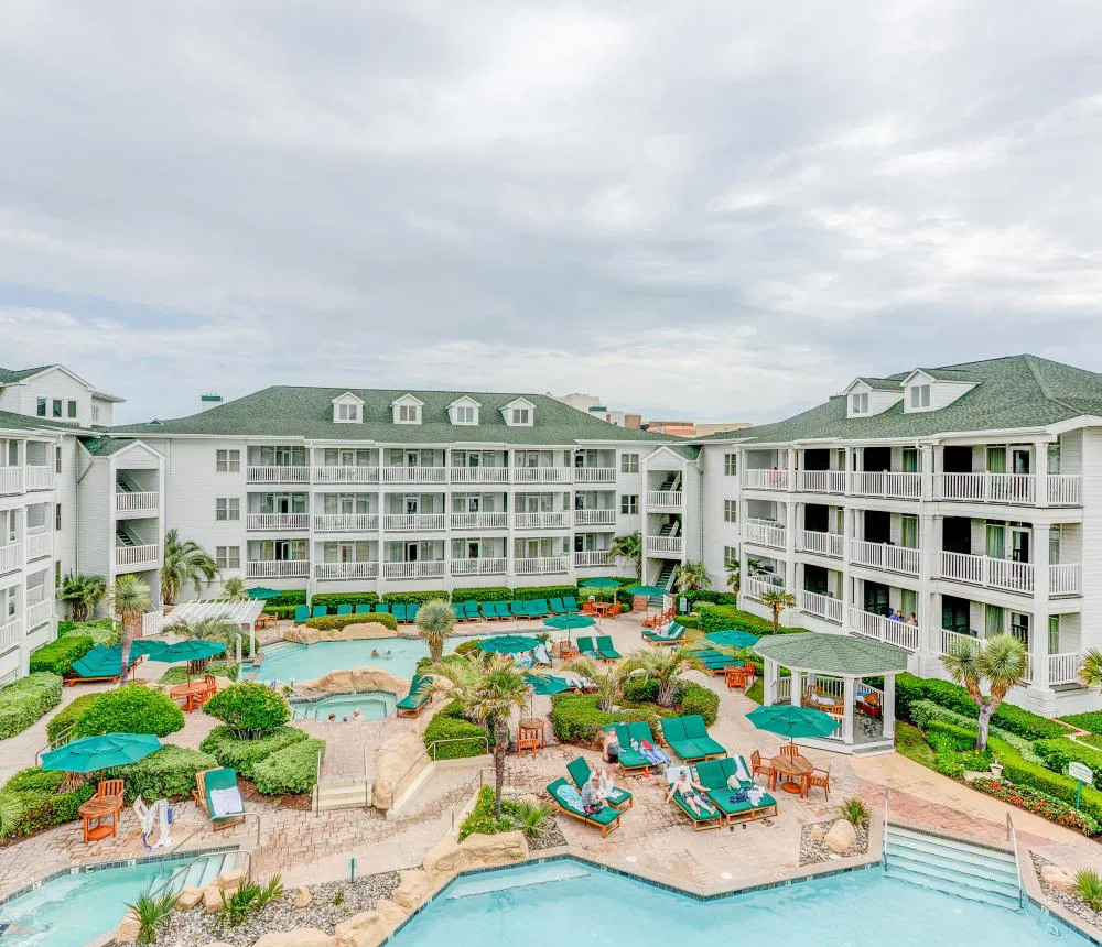 Avatar of Swinger Resort (FemPOV)