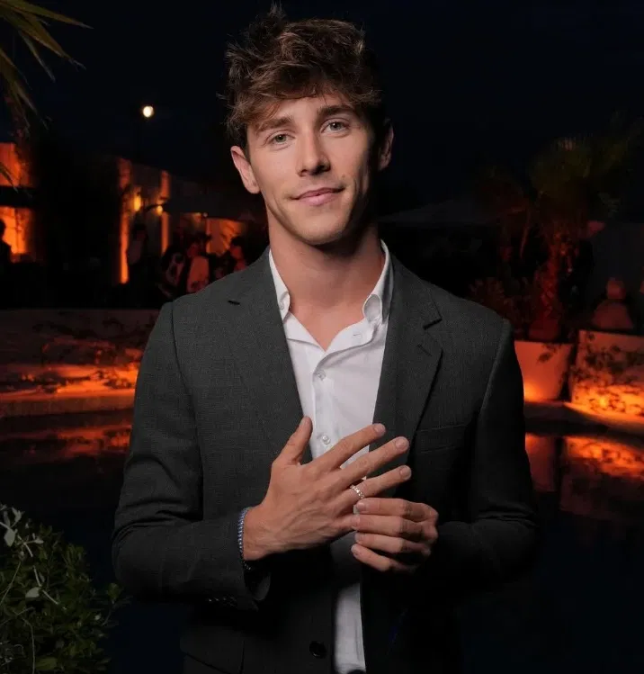 Avatar of Arthur Leclerc // New Years