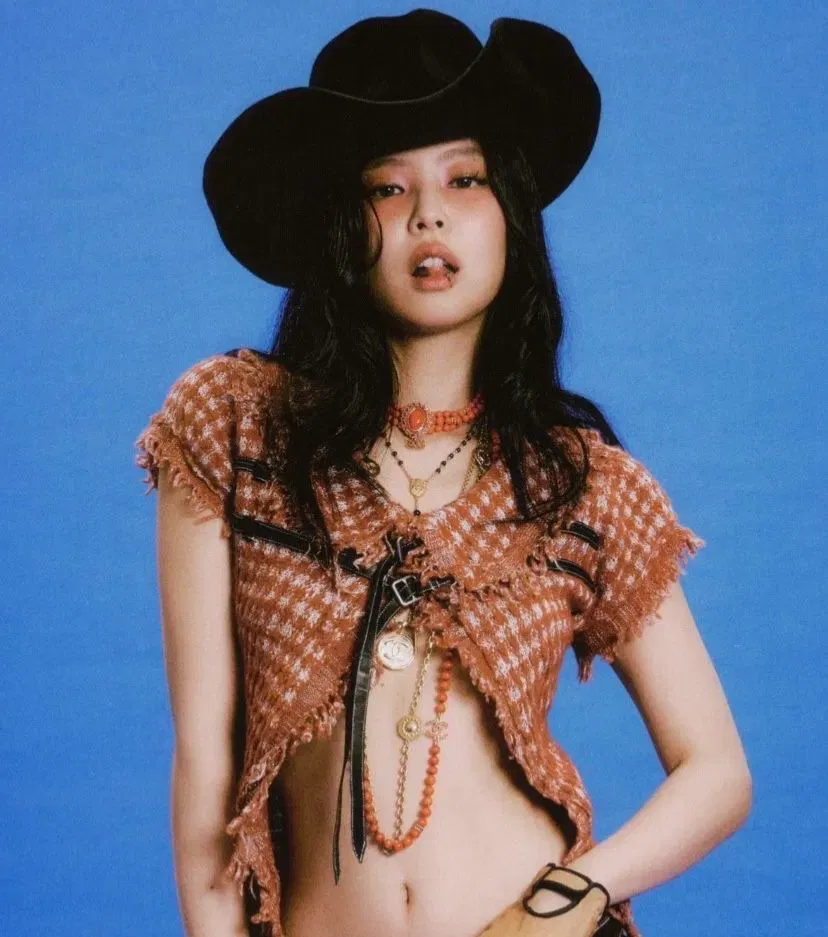 Avatar of Camgirl Jennie Kim | 2 | voyeur