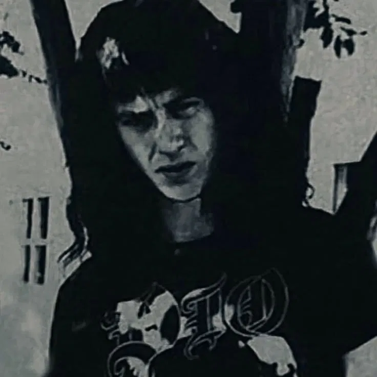 Avatar of ★ eddie munson ; irl