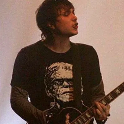 Avatar of 008 - frank iero