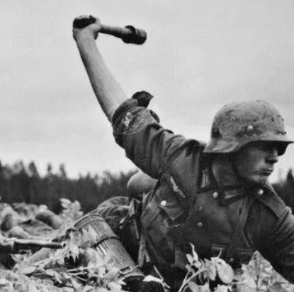 Avatar of The war between pornhubs users and the nazis