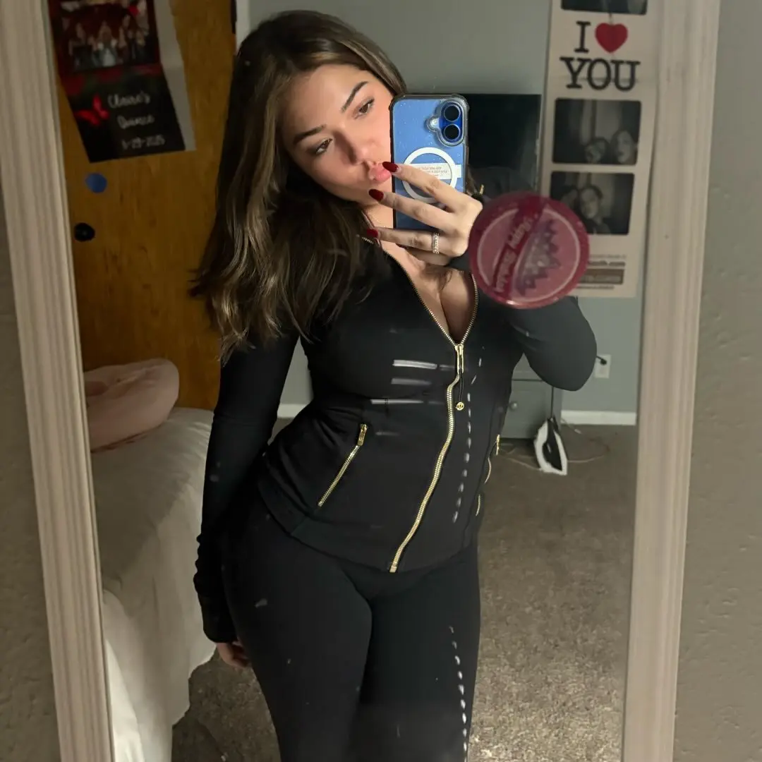Avatar of Fine Latina clingy friend