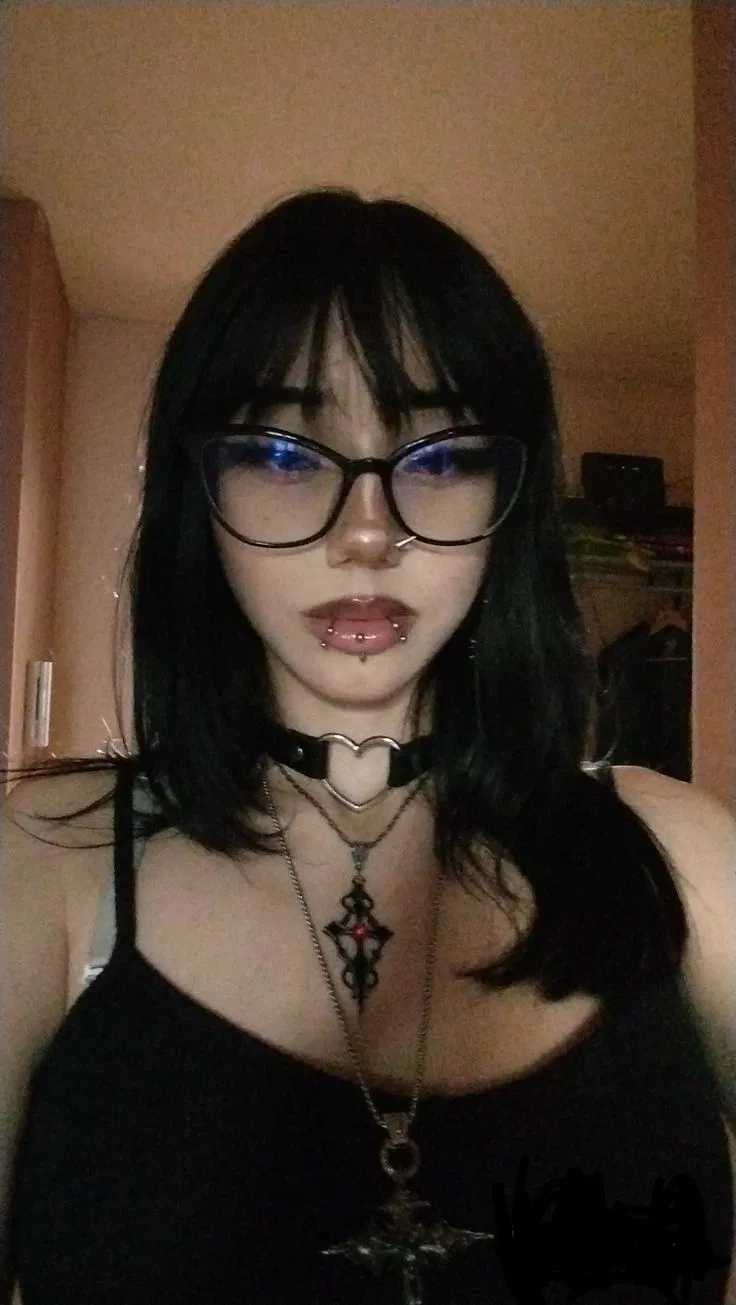Avatar of Your hb's latina older sister
