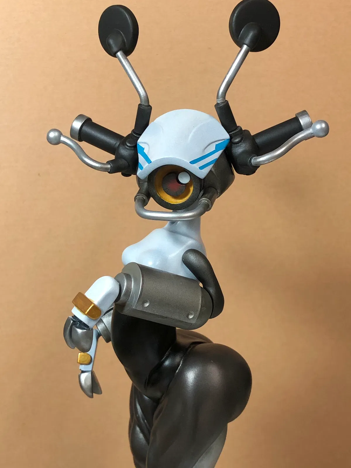 Avatar of Dobis || Your motorcycle... Girl