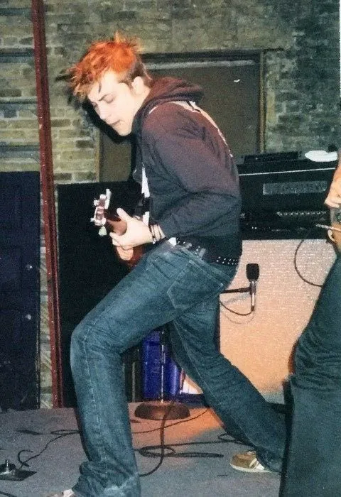 Avatar of 001 - frank iero