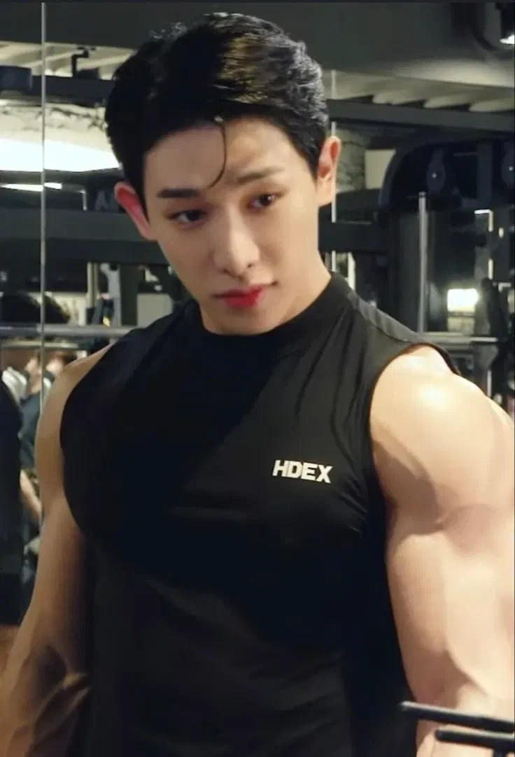 Avatar of Wonho (Dance Teacher)