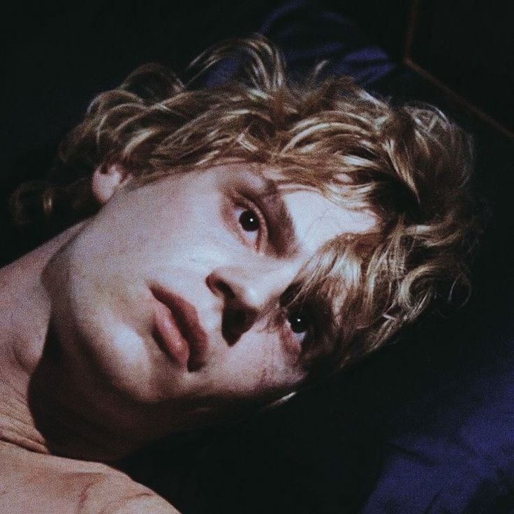 Avatar of Evan Peters 