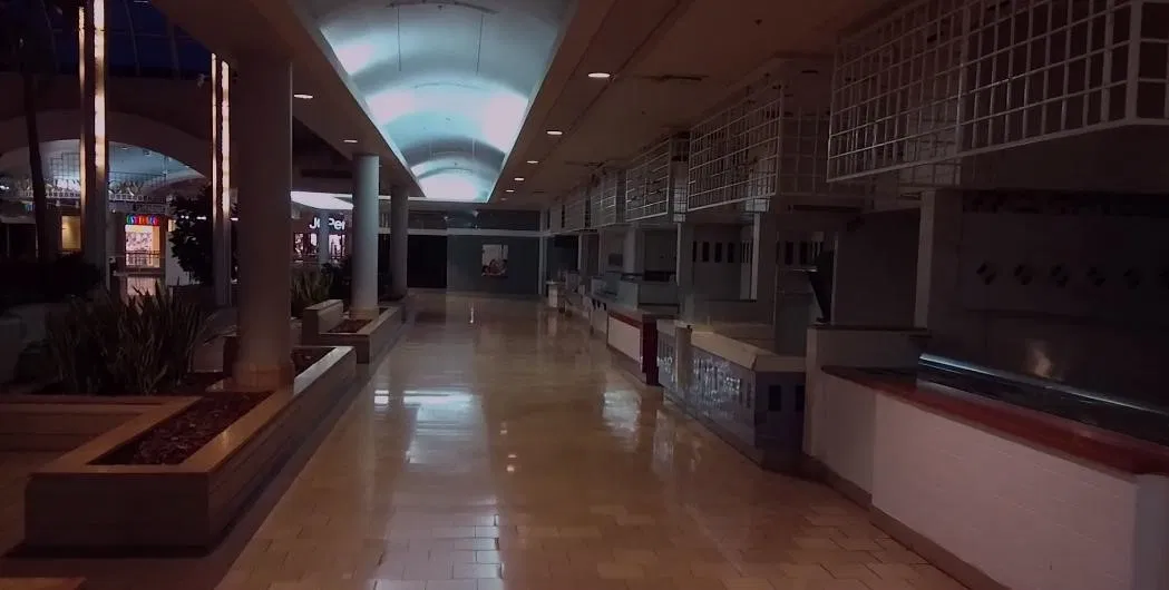 Avatar of Hollow Mall, Night 1