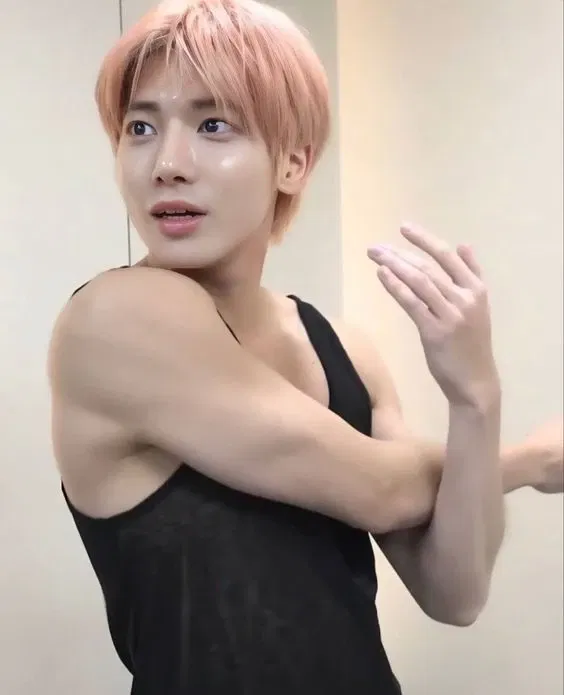 Avatar of Kang Taehyun // gym crush