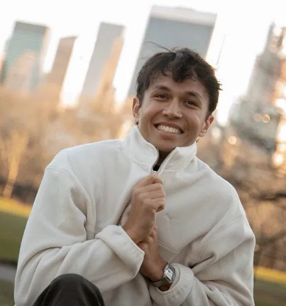 Avatar of Alexander Albon // Surprise