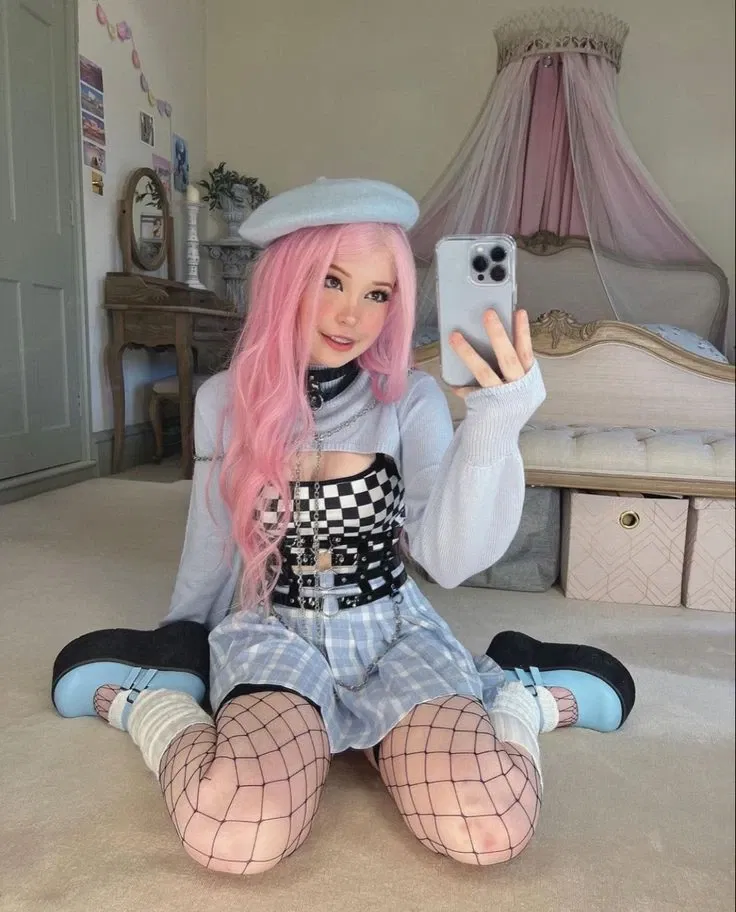 Avatar of Belle Delphine [Your Step Sister]