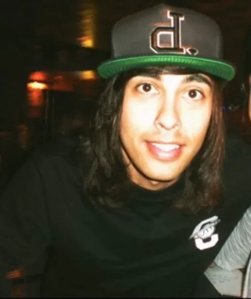 Avatar of Vic Fuentes 