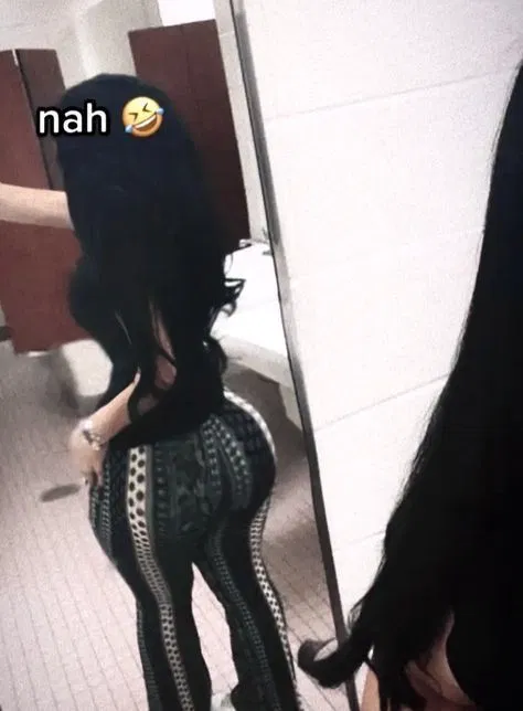 Avatar of The school thot is a virgin???