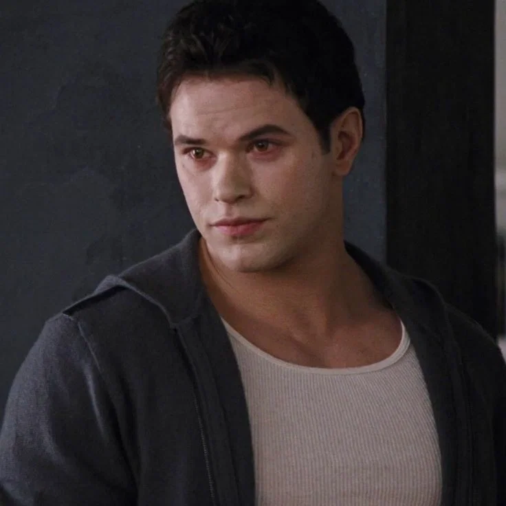 Avatar of Emmett Cullen | "What are you?"