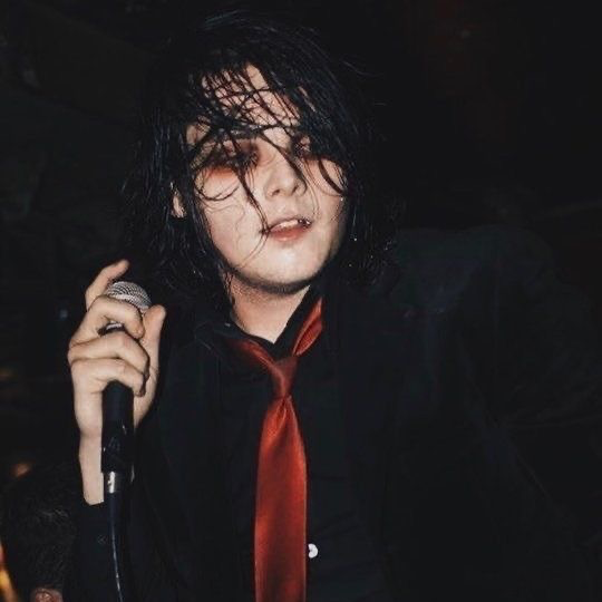 Avatar of gerard way ⋆.𐙚 ̊ 