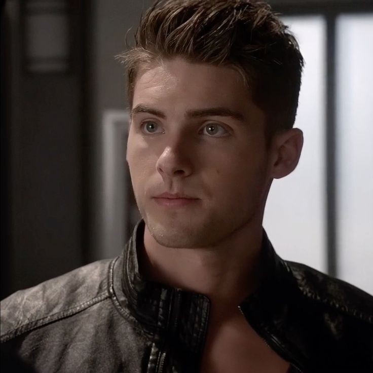 Avatar of Theo Raeken 