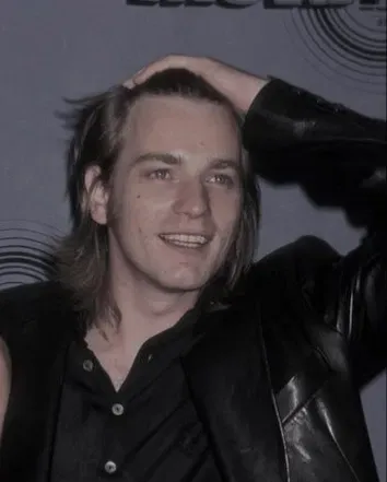 Avatar of Ewan McGregor || 90s superstar ☆