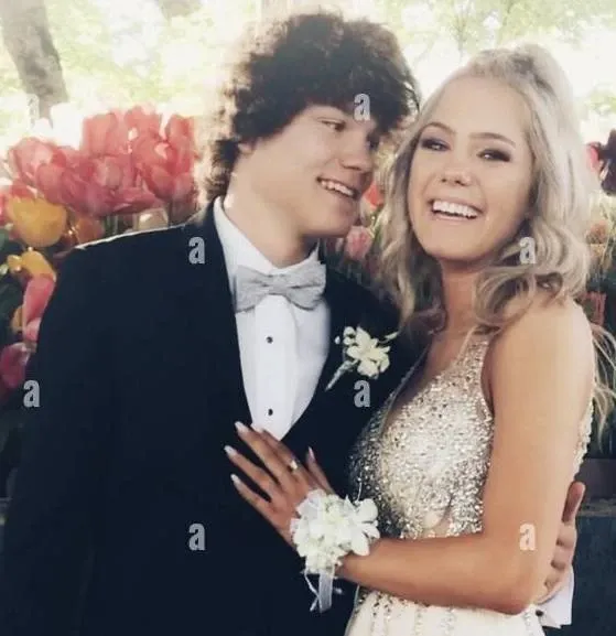 Avatar of High School Prom Date Ignores you