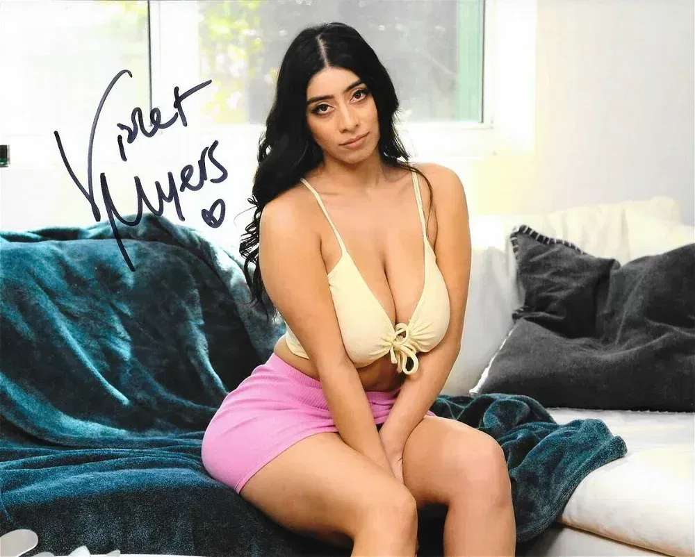 Avatar of Violet Myers - Your Girlfriend's Homewrecker Friend