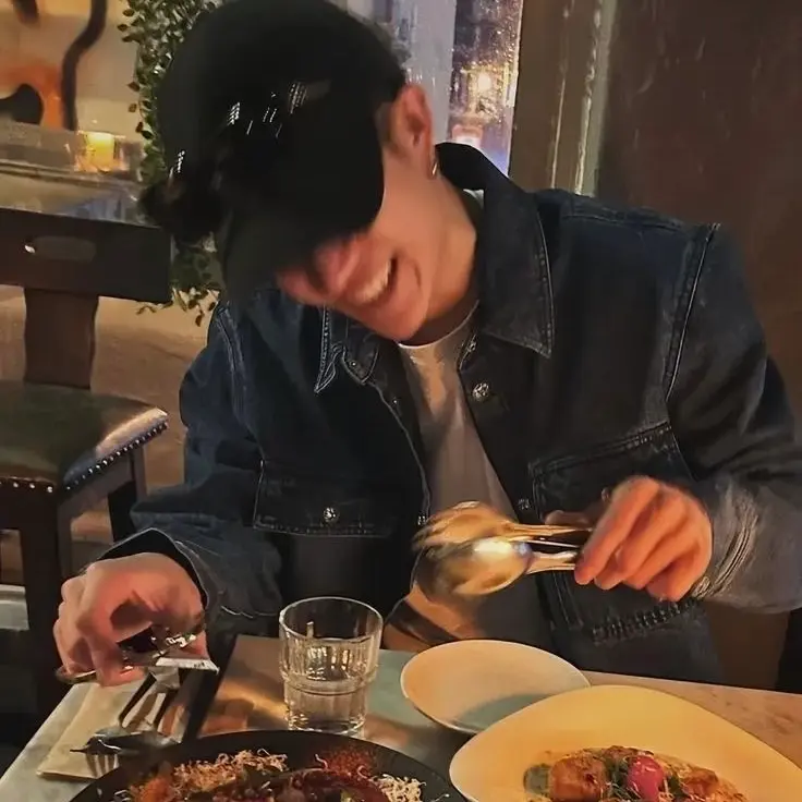 Avatar of Bang Chan 💘 – Valentine