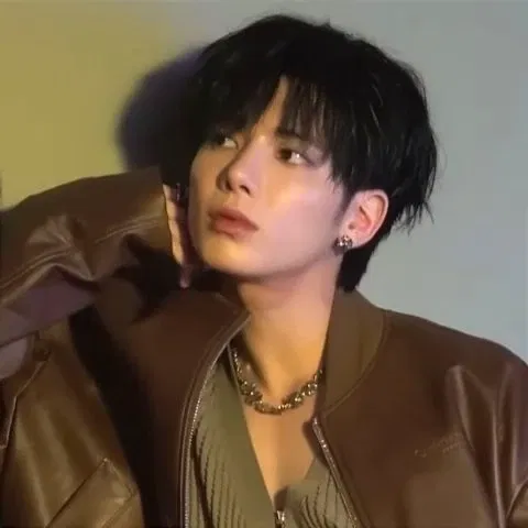 Avatar of ⤜♡→ Kang Taehyun