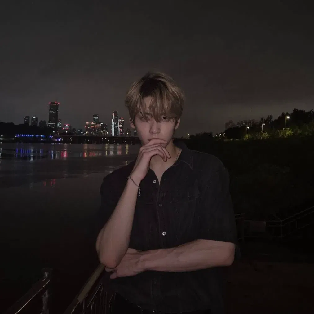 Avatar of Choi Soobin || Hot stranger
