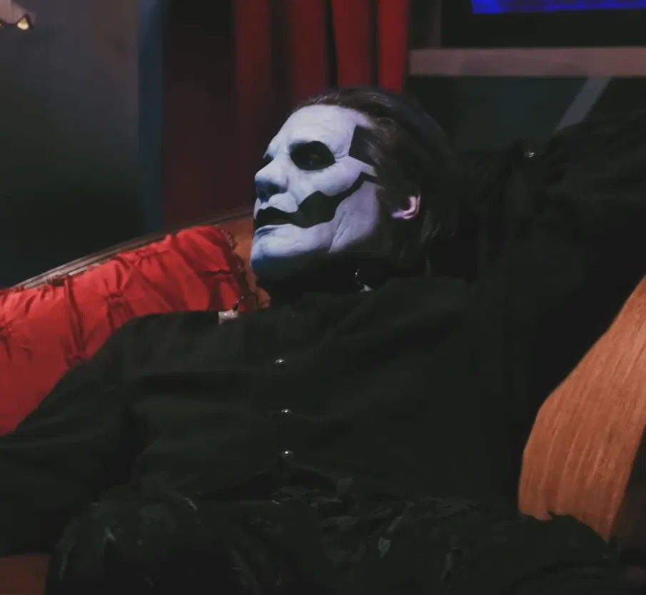 Avatar of Papa Emeritus IV