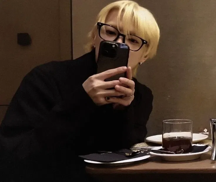 Avatar of ★ Hongjoong // Cafe crush