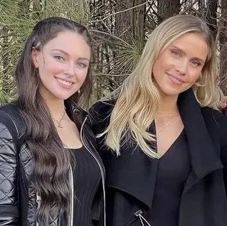Avatar of Hope and Rebekah 
