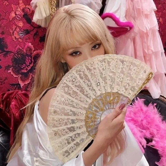 Avatar of . ۫ 在 ི۪۪  MINNIE
