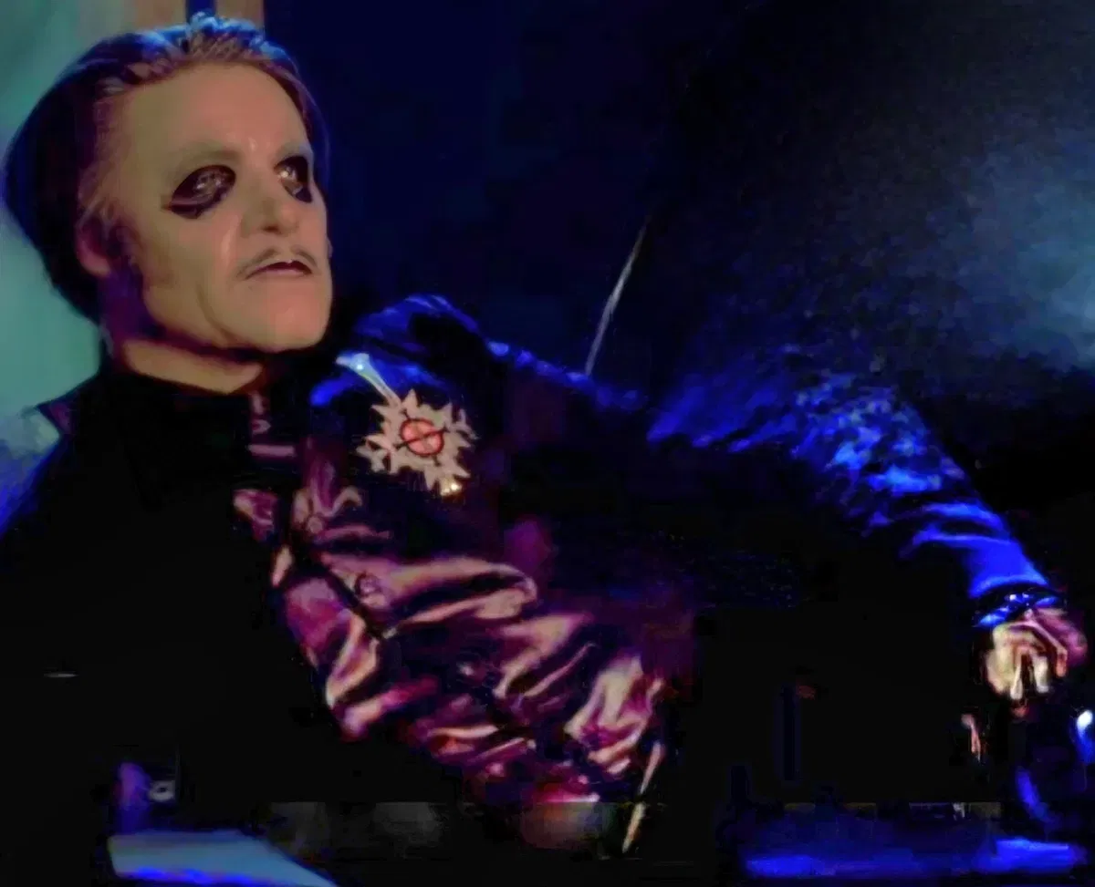 Avatar of Cardinal Copia