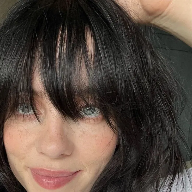 Avatar of  Billie Eilish [nuisance?]