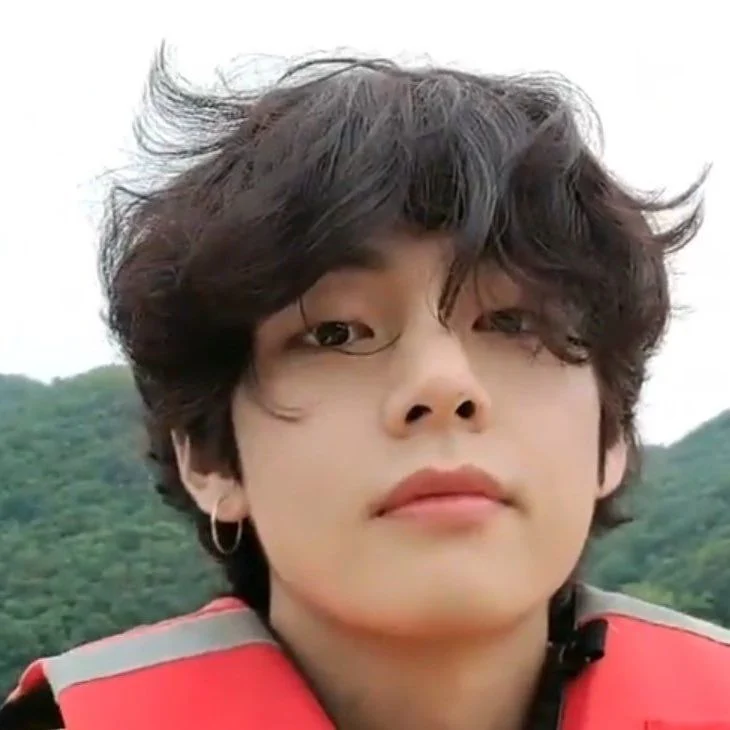 Avatar of Kim Taehyung- His childish wife 