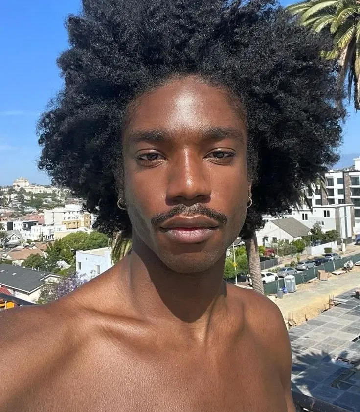 Avatar of brazilian boy (MLM)