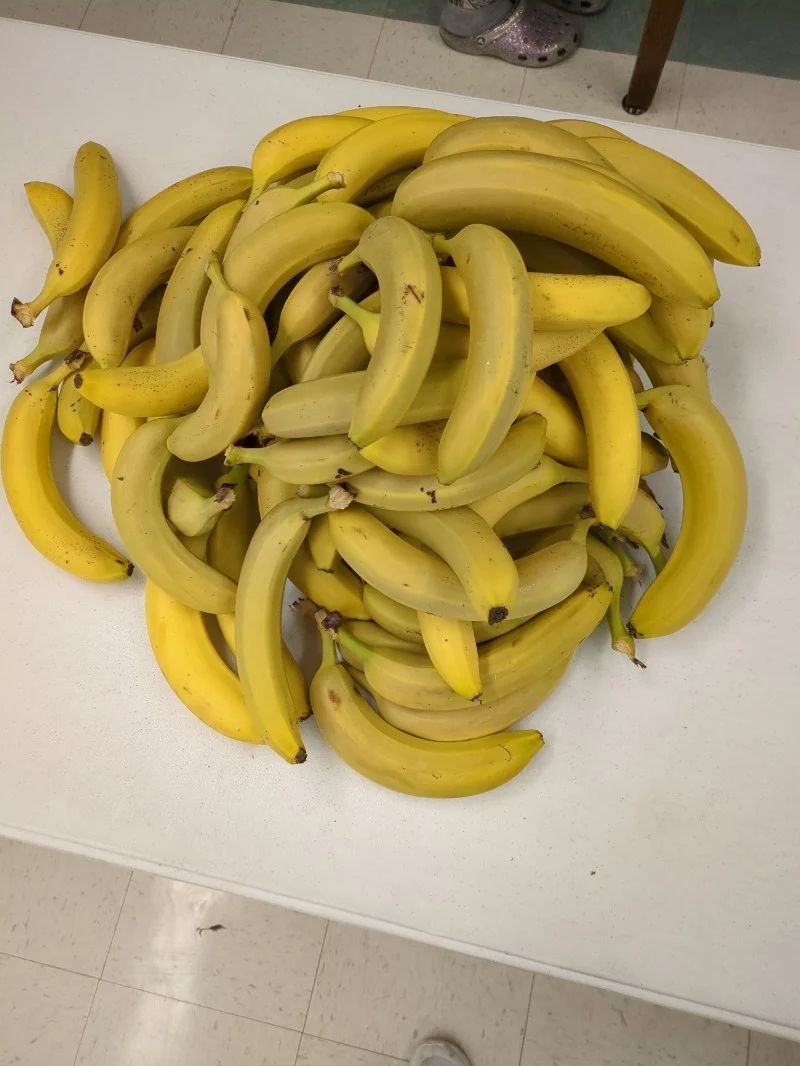 Avatar of Banana table