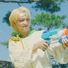 Avatar of Felix ✩₊˚.⋆☾⋆⁺₊✧