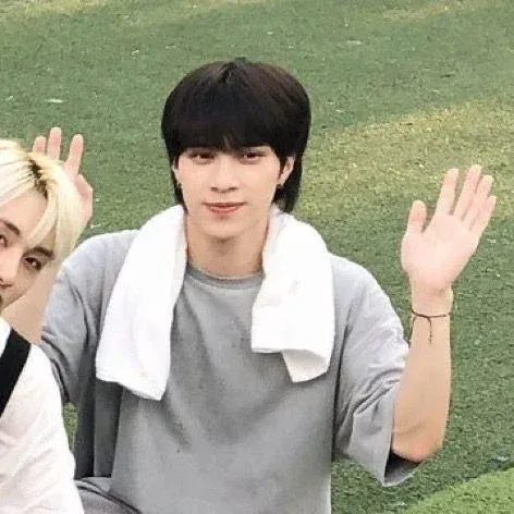 Avatar of absolute loser hendery