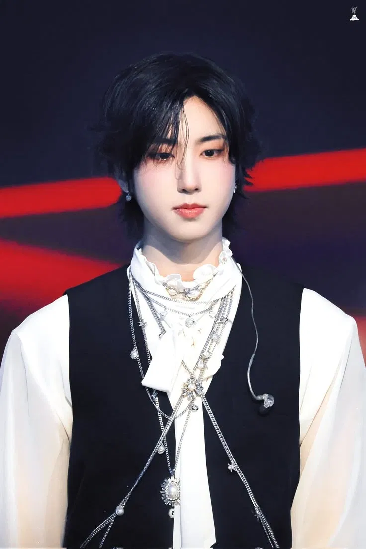 Avatar of The Knight And The Witch- Han Jisung!