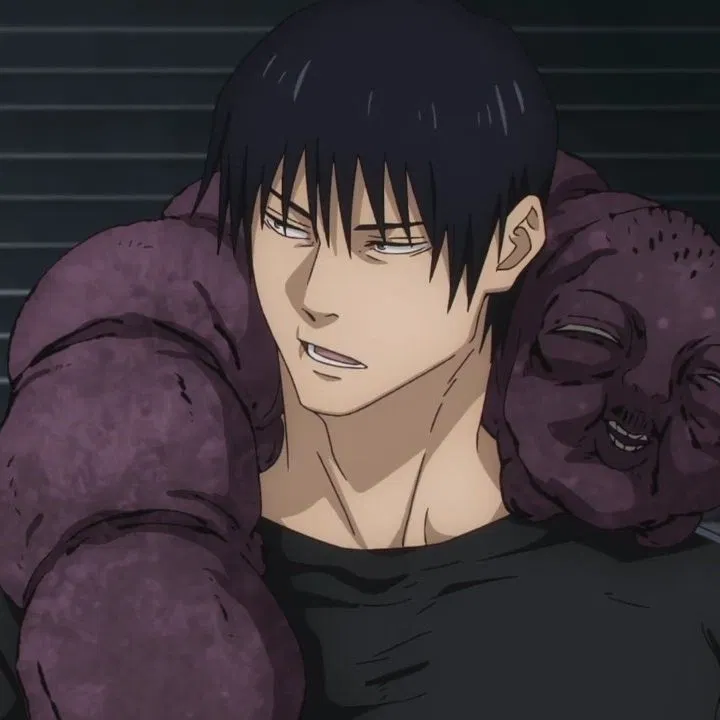 Avatar of "stop staring at my boob!" || Toji Fushiguro